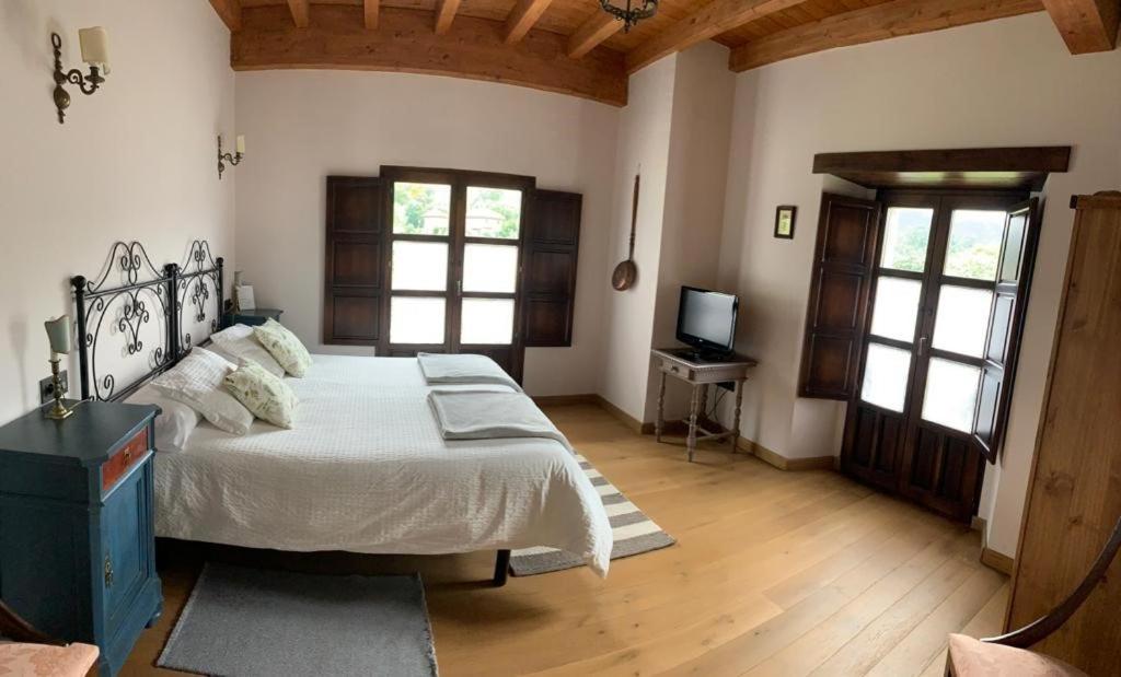 La Ribera De Pria Guest House Villanueva de Pria ภายนอก รูปภาพ