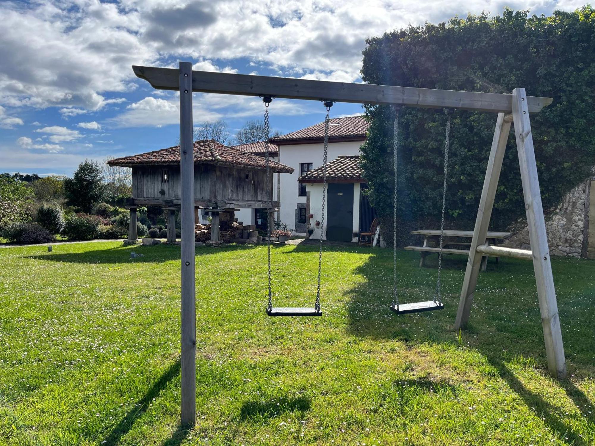 La Ribera De Pria Guest House Villanueva de Pria ภายนอก รูปภาพ